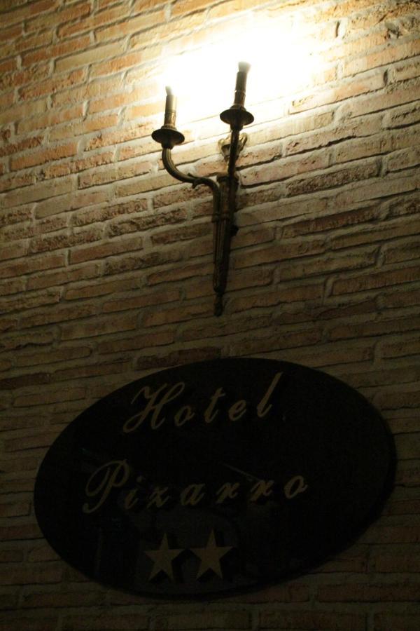 Hotel Pizarro Humanes de Madrid Exterior foto